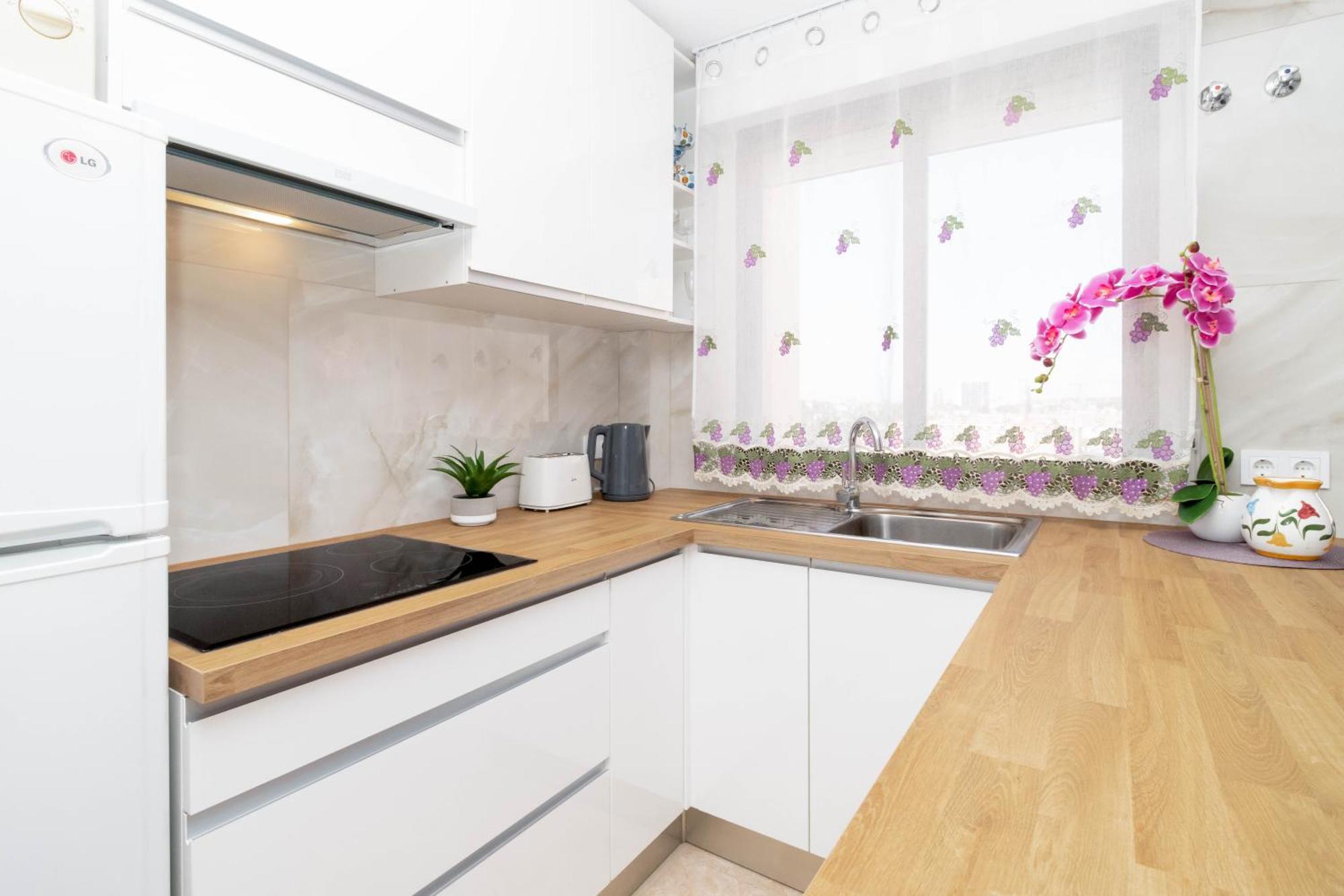 50m Al Mar Apartment